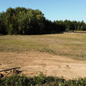 Prodej stavebních pozemků s platným stavebním povolením na 2 dvojdomy